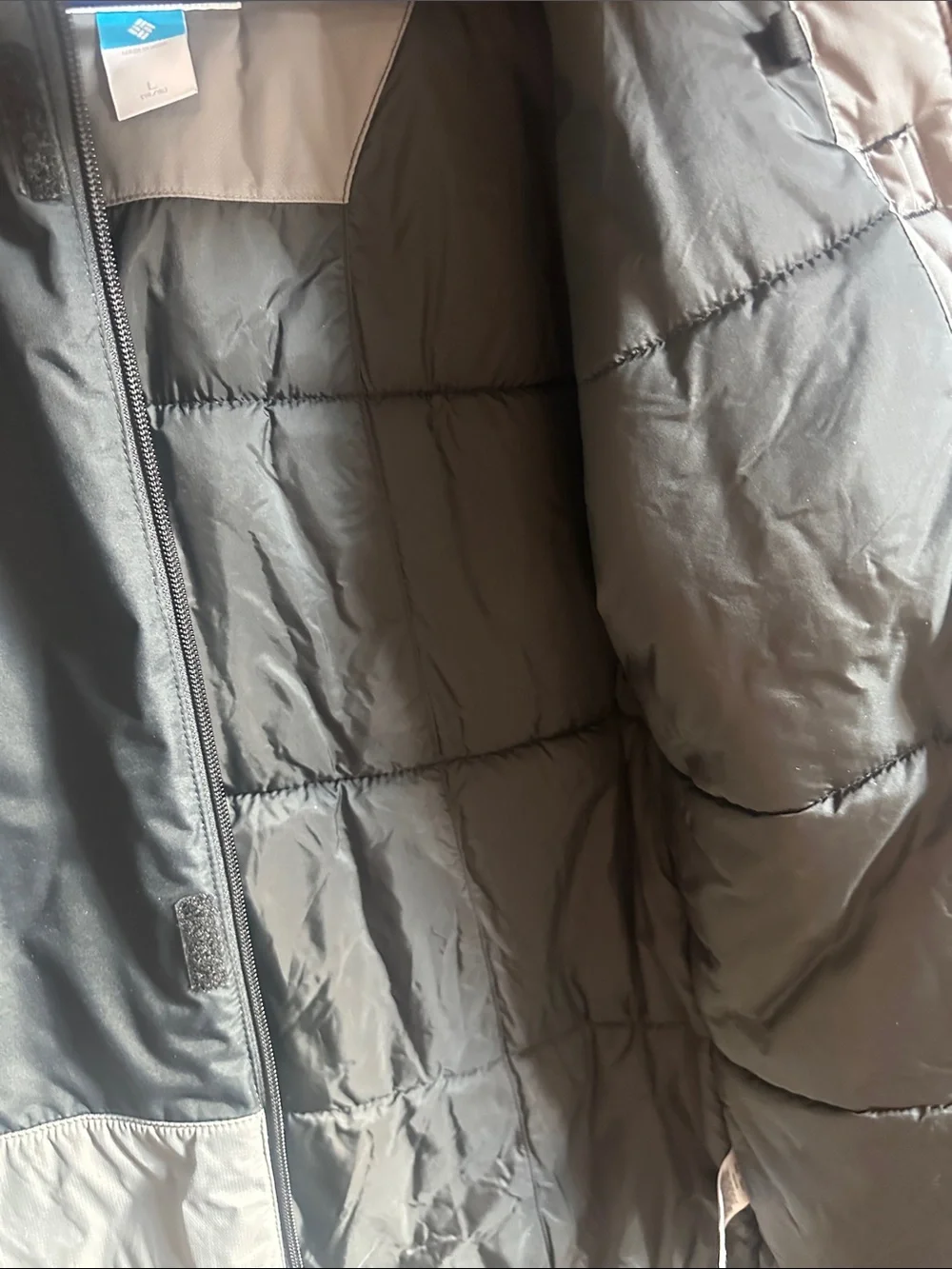 Columbia Kids Black & Light Gray Puffer Jacket with Hood, Brand New Boys Large!